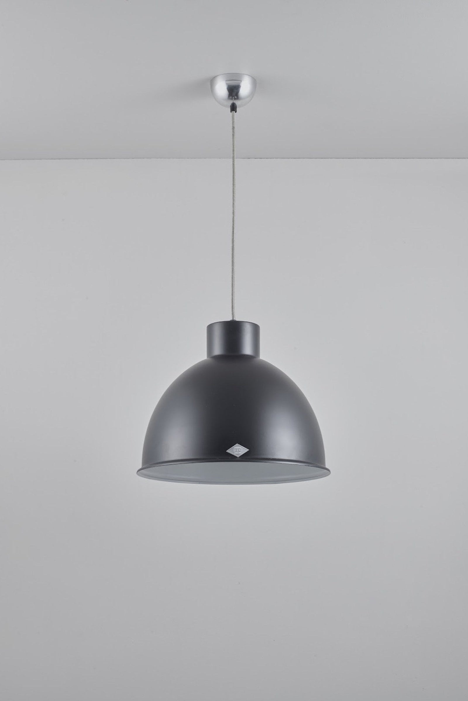 Variant Image for Noir / Armé