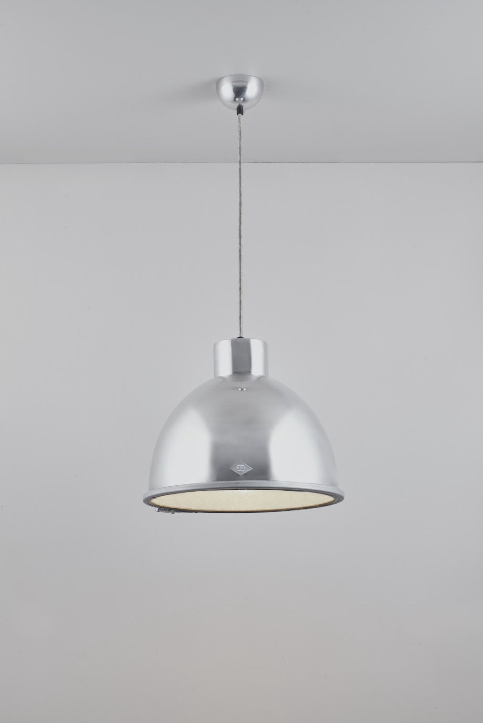 Variant Image for Aluminium / Wired