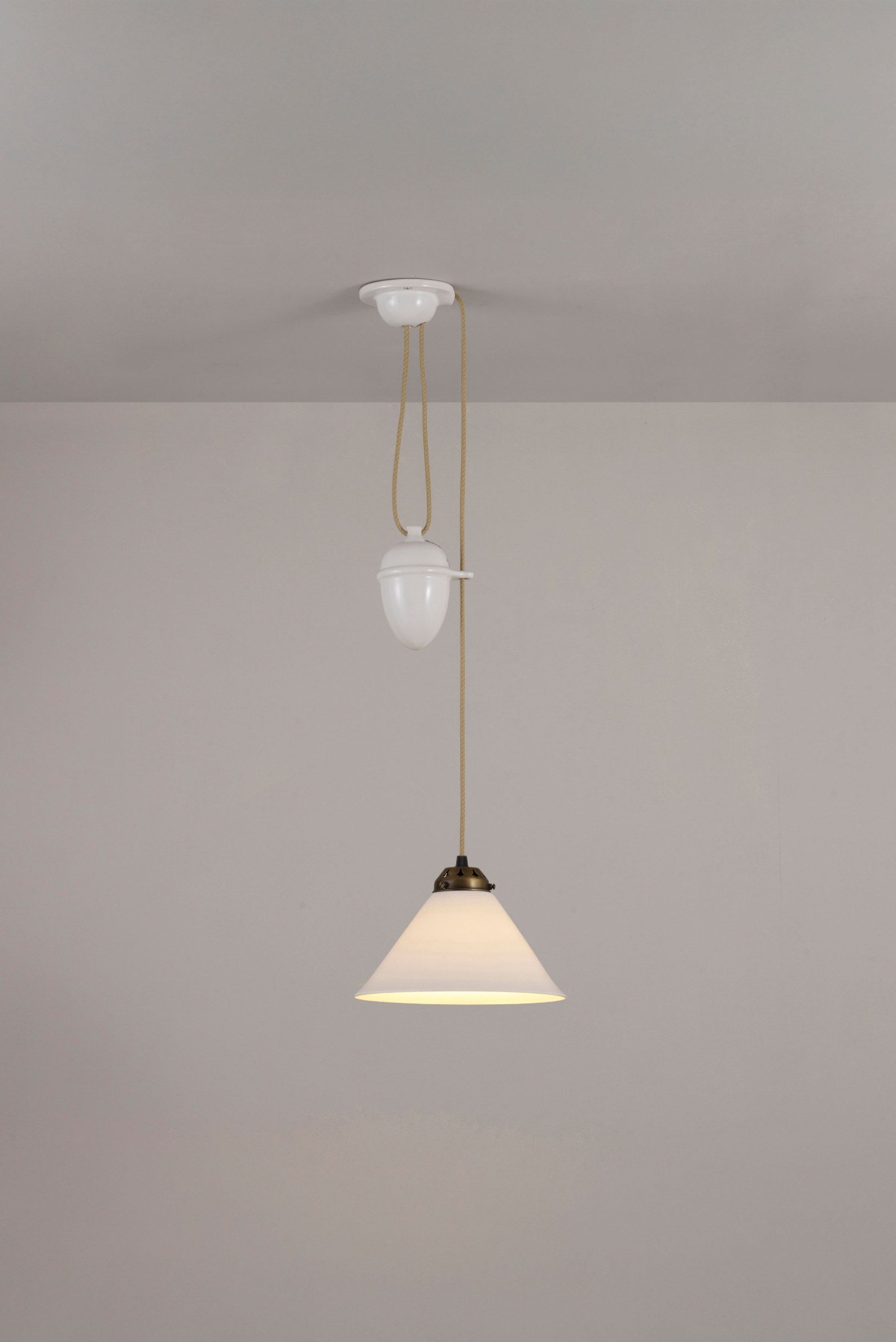 Cobb Rise & Fall Small Pendant