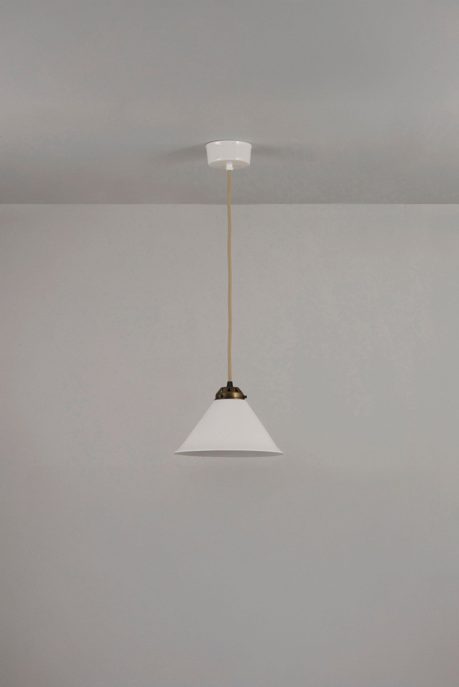 Variant Image for Laiton antique