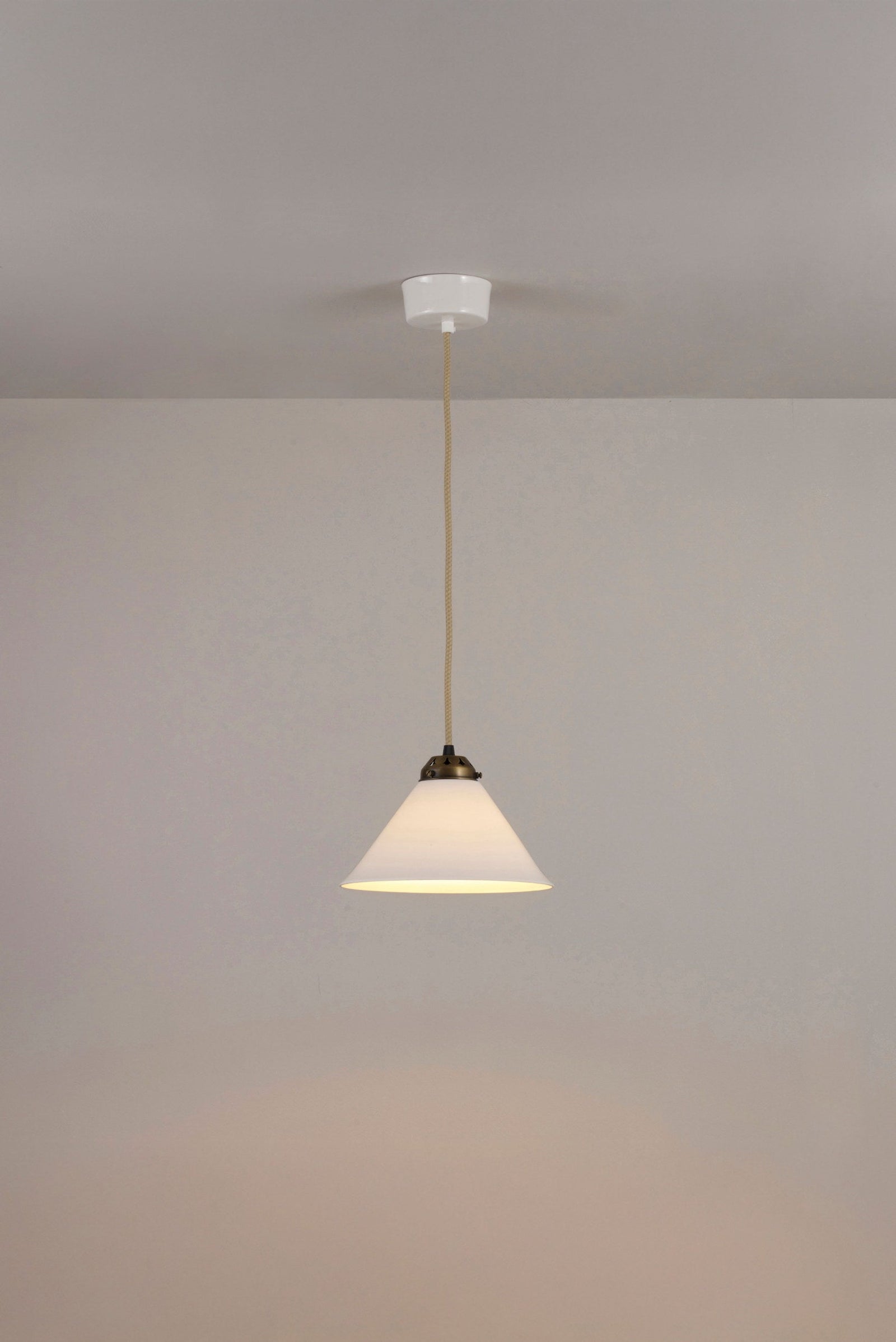 Variant Image for Laiton antique