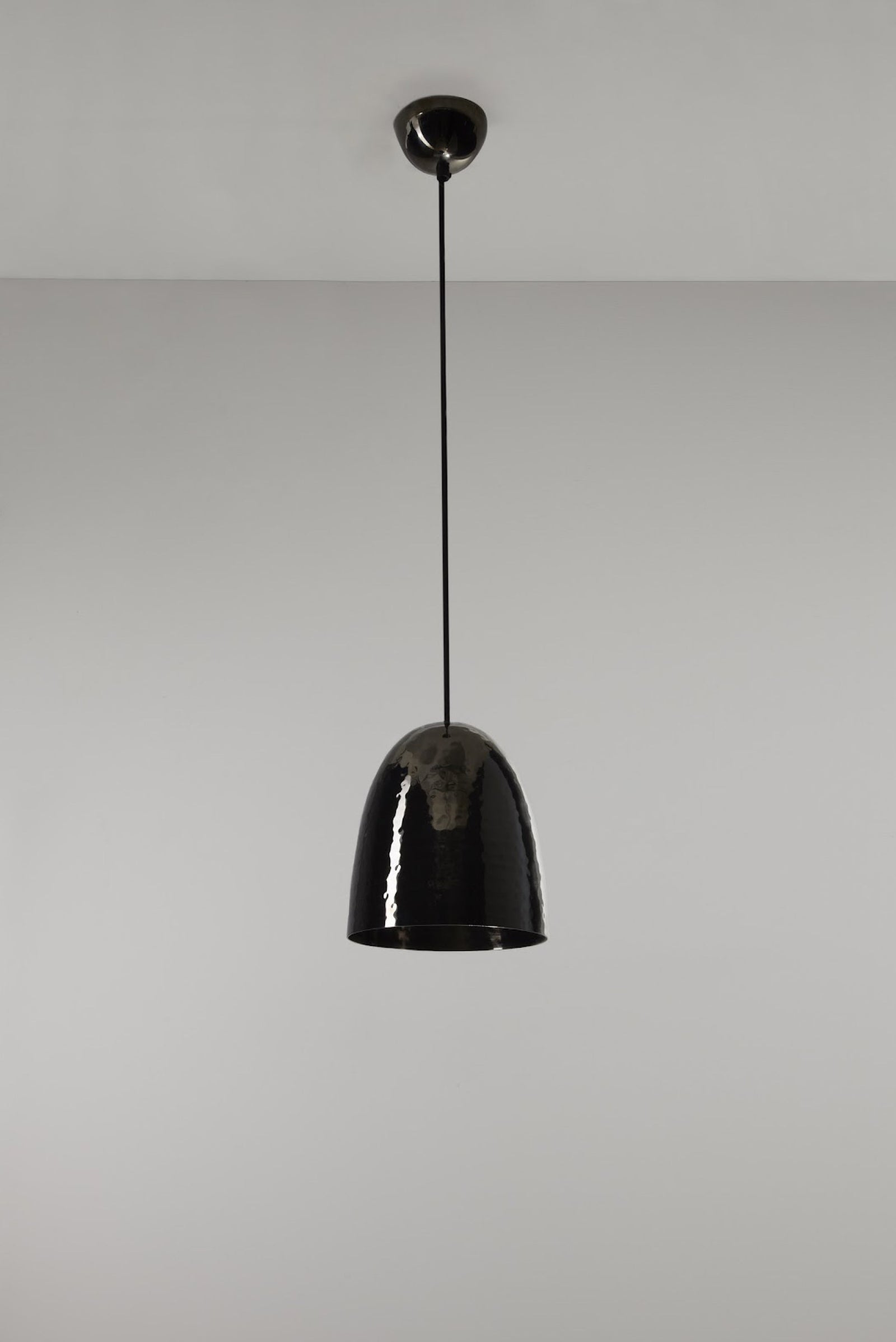 Variant Image for Nickel Noir Martelé