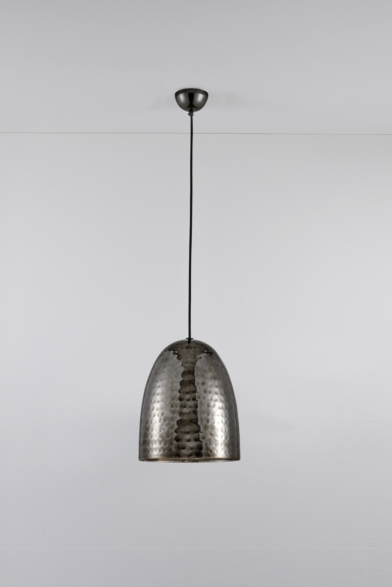 Variant Image for Nickel Noir Martelé