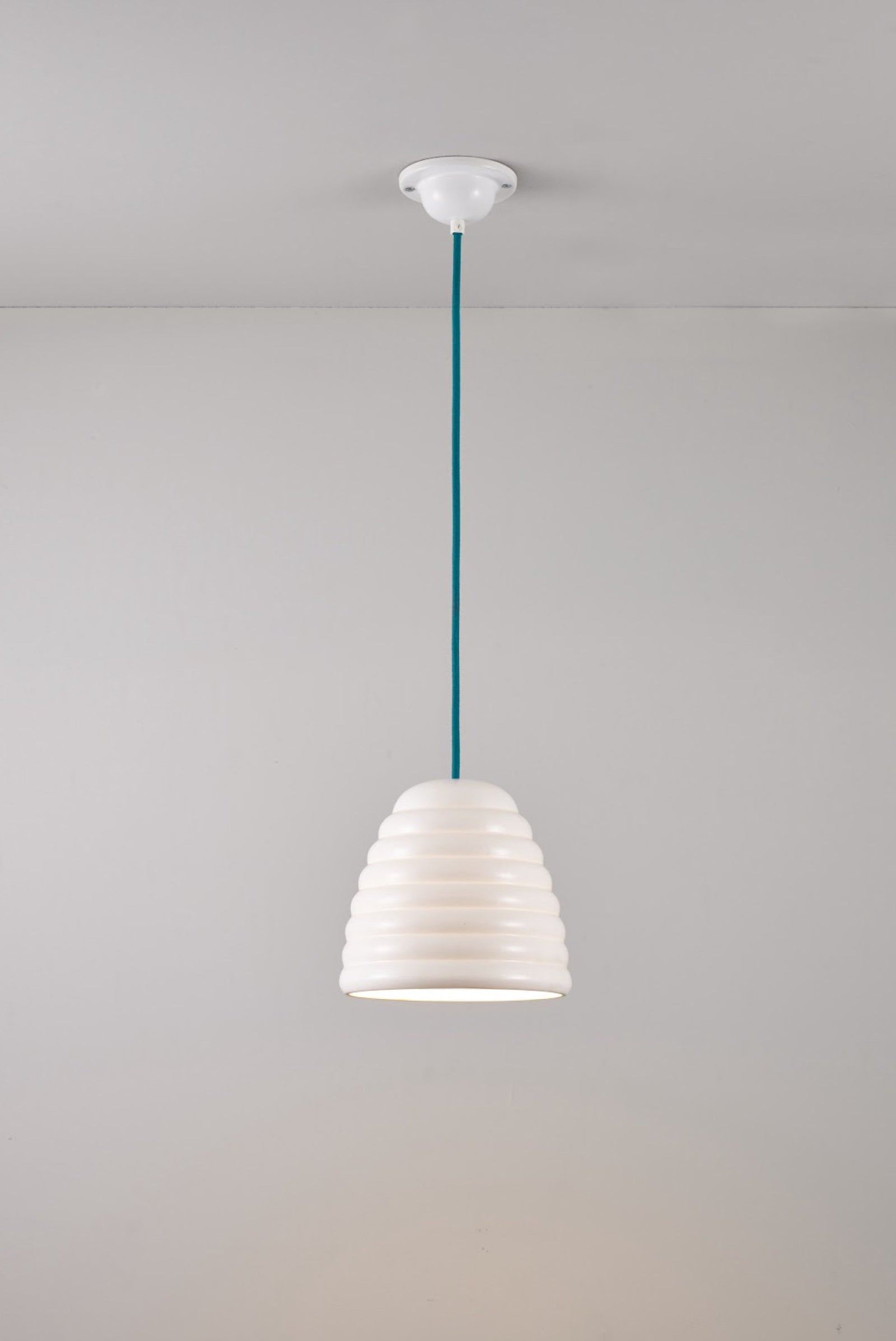 Variant Image for Natural White / Turquoise