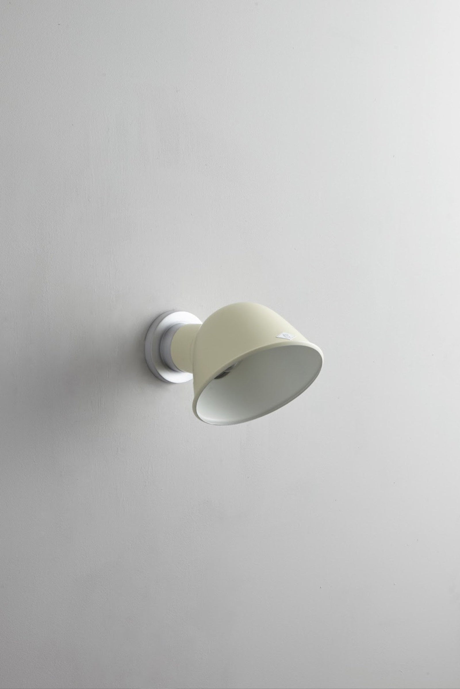 Variant Image for Crème