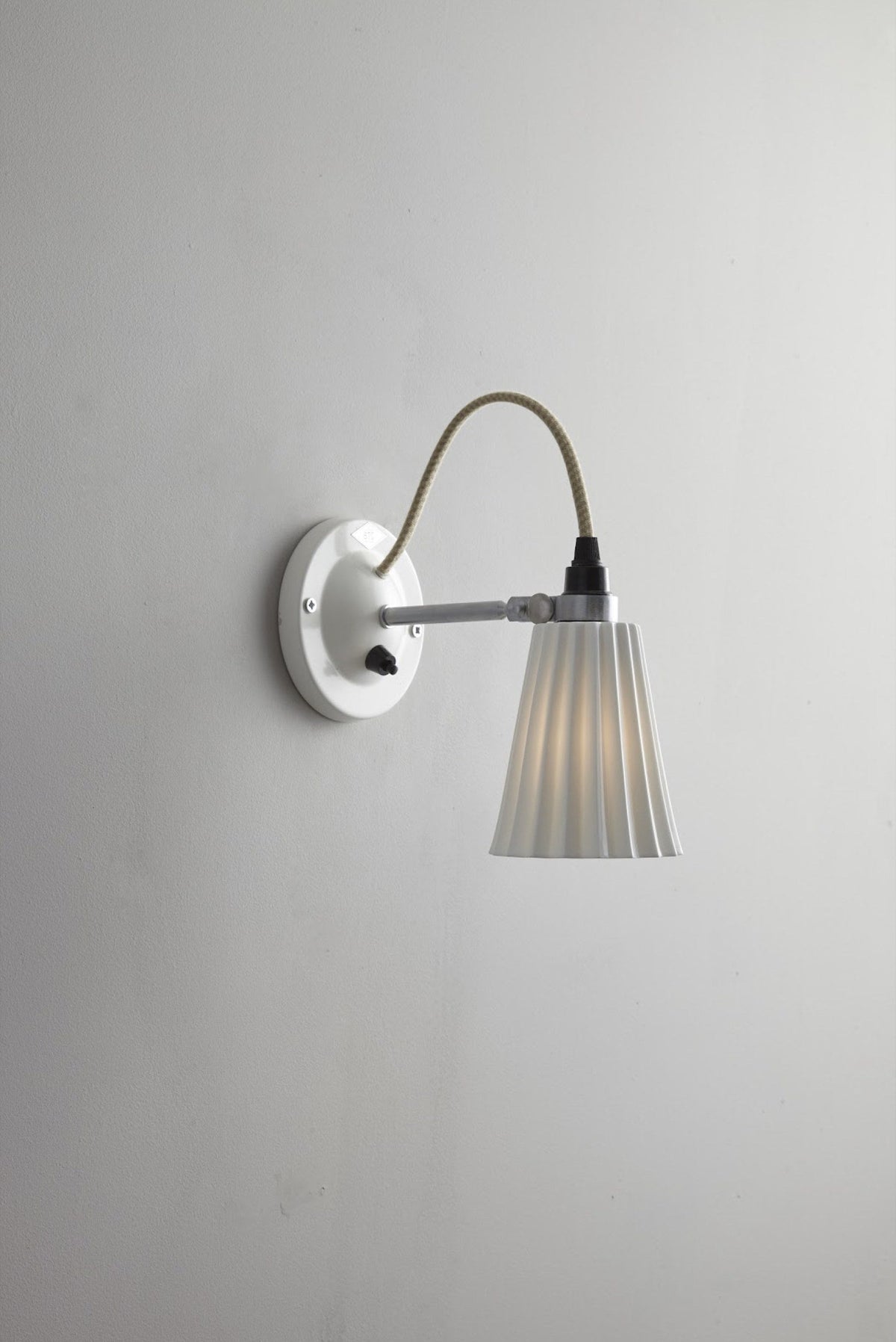 Hector Pleat Small Switched Wall Light