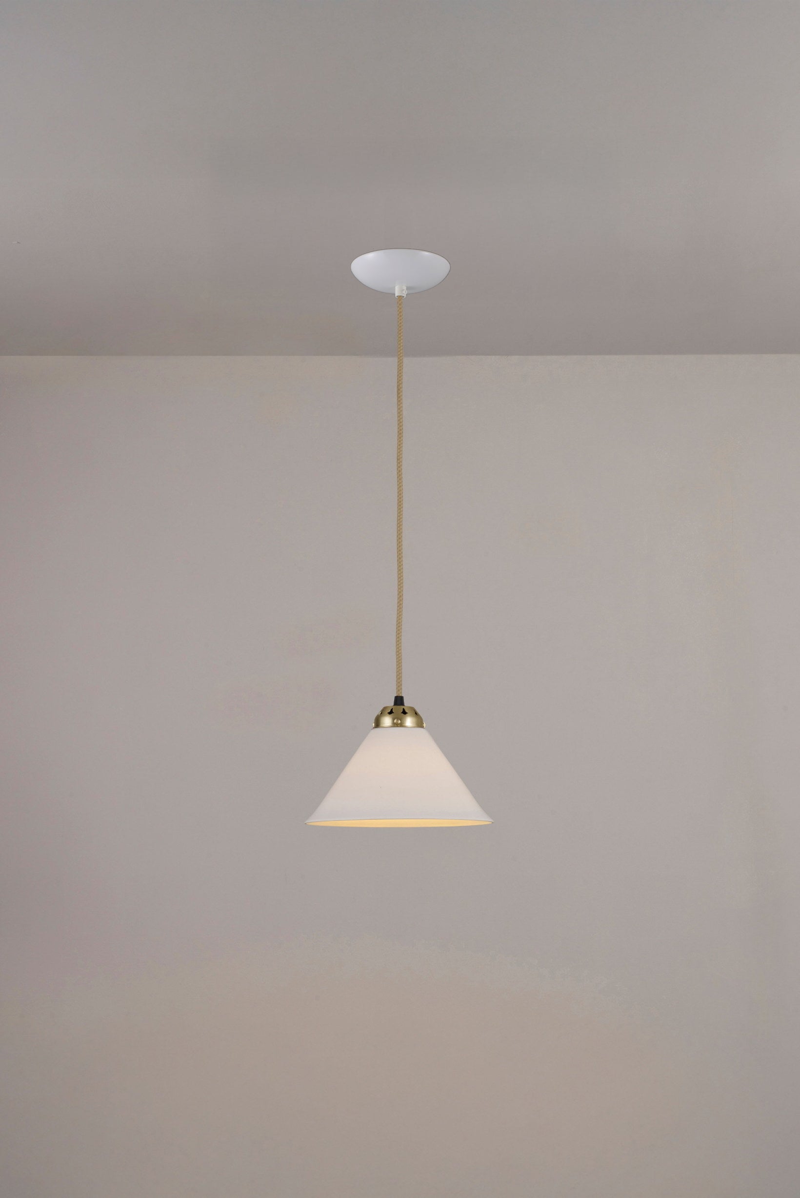Cobb Small Pendant