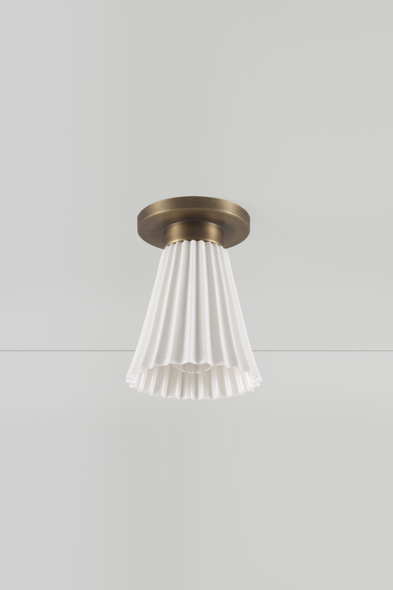 Hector Pleat Medium Ceiling Light - Thumbnail 3