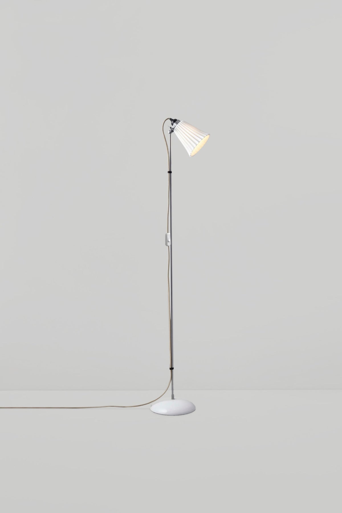 Hector Pleat Medium Floor Light