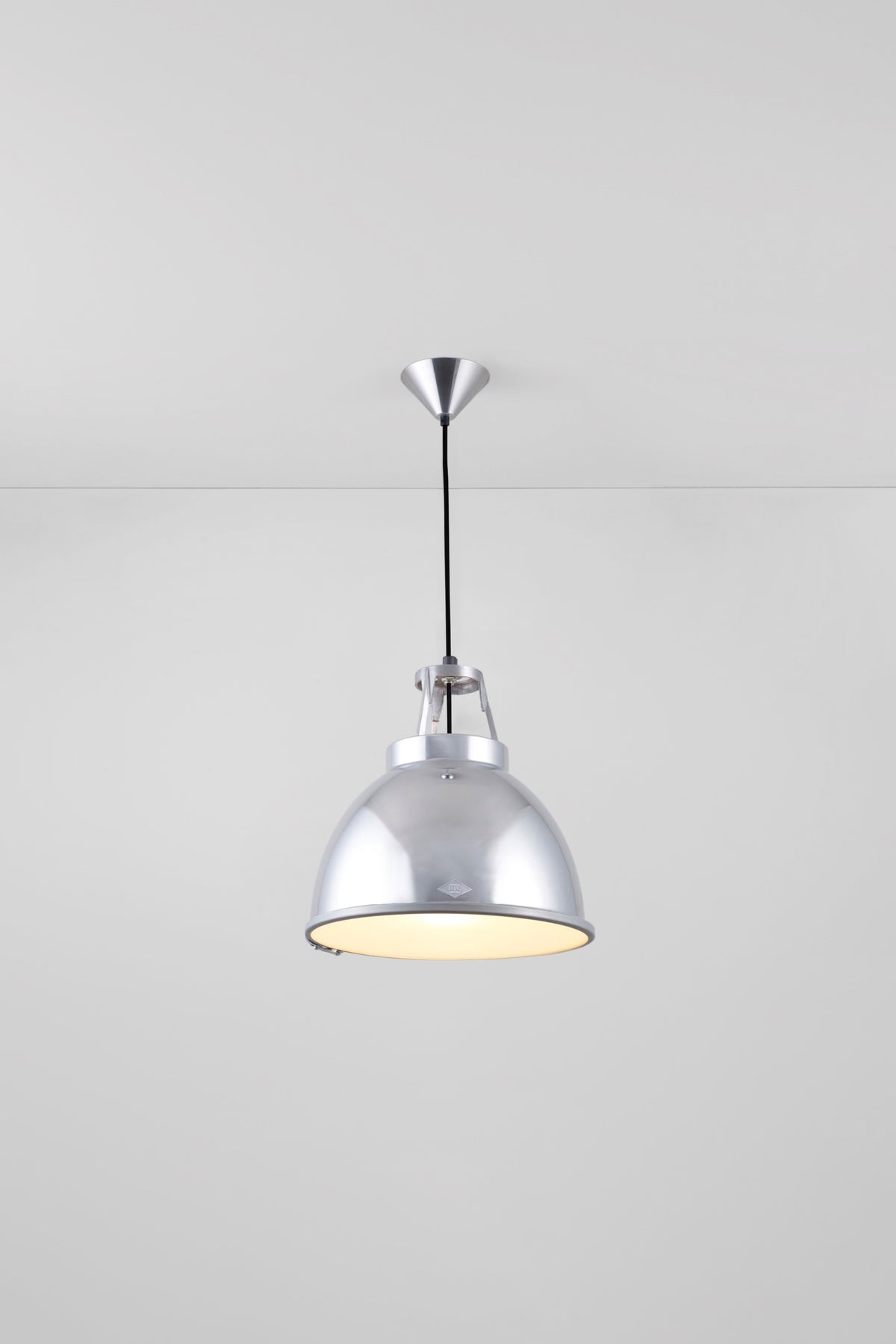 Variant Image for Natural Aluminium / Etched Diffuser