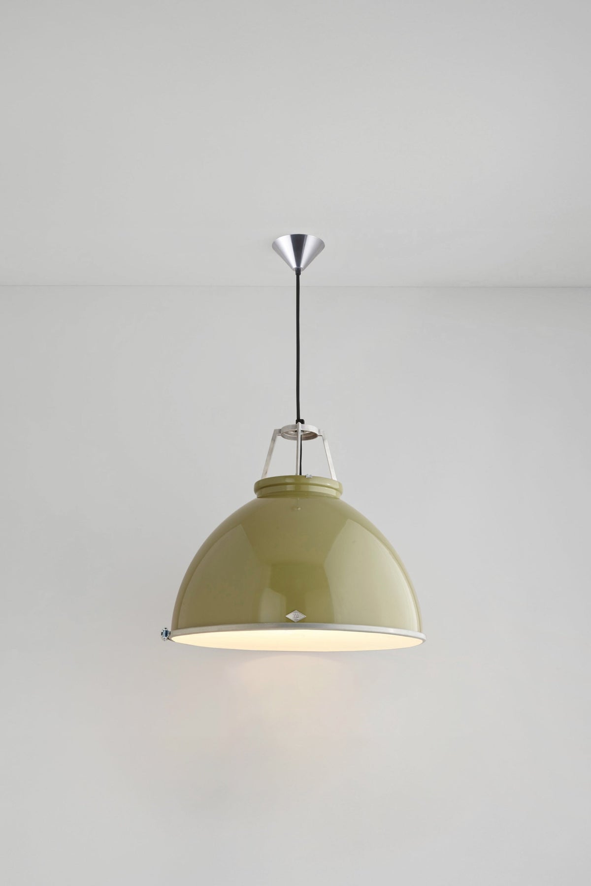 Titan Pendelleuchte mit Ätzglas Größe 5