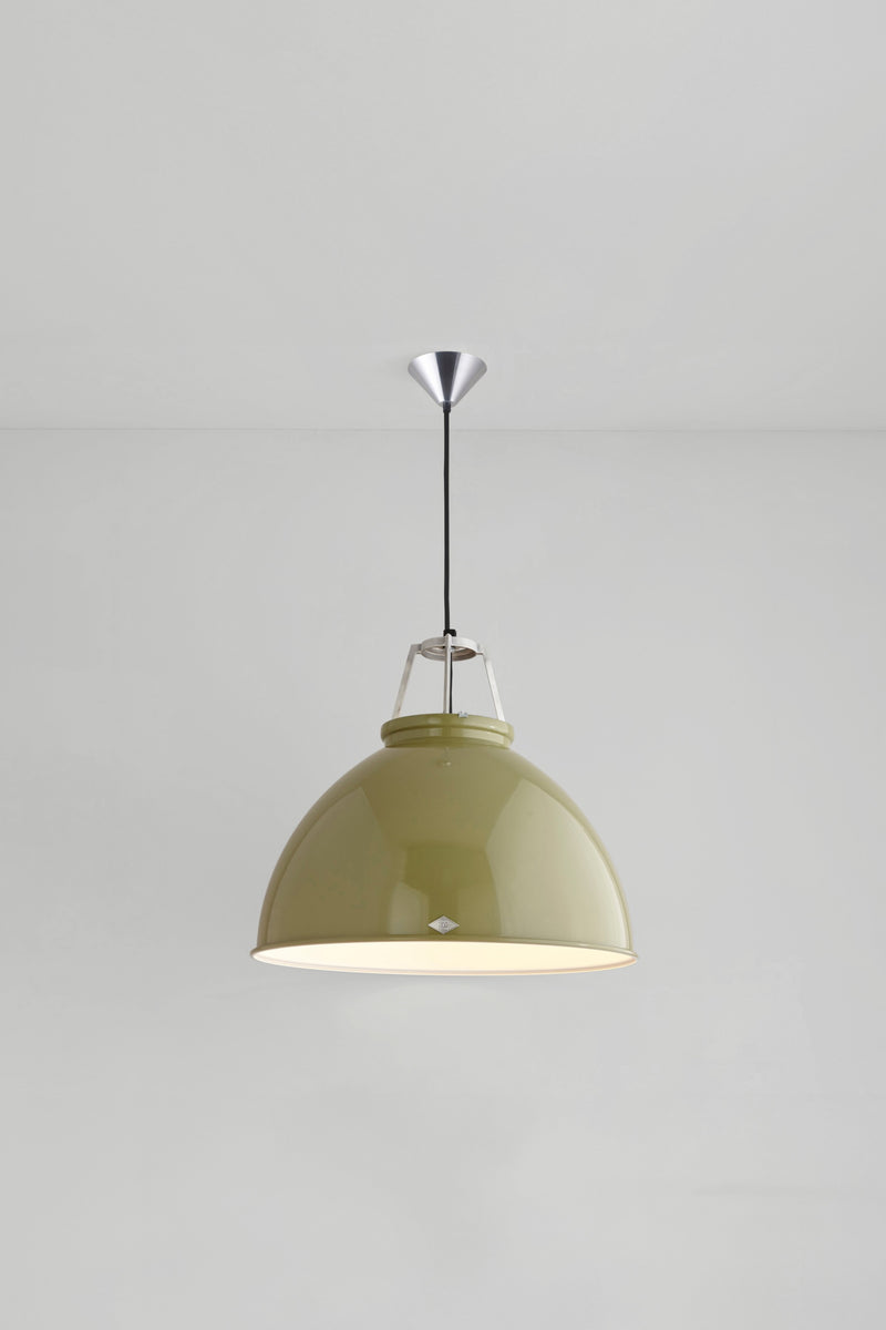 btc Titan Size 5 Pendant Black / Bronze
