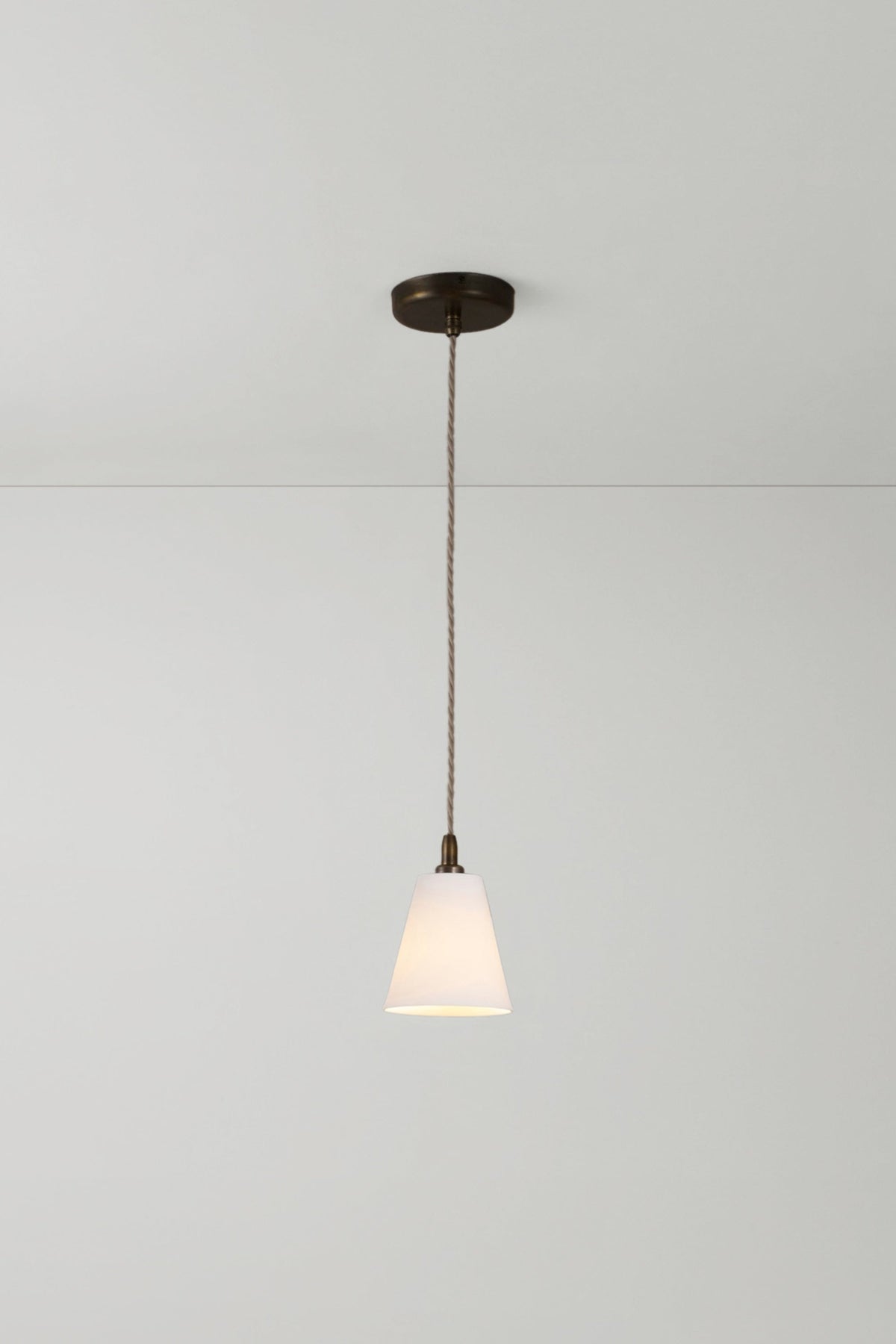 Antique Brass Flowerpot Pendant