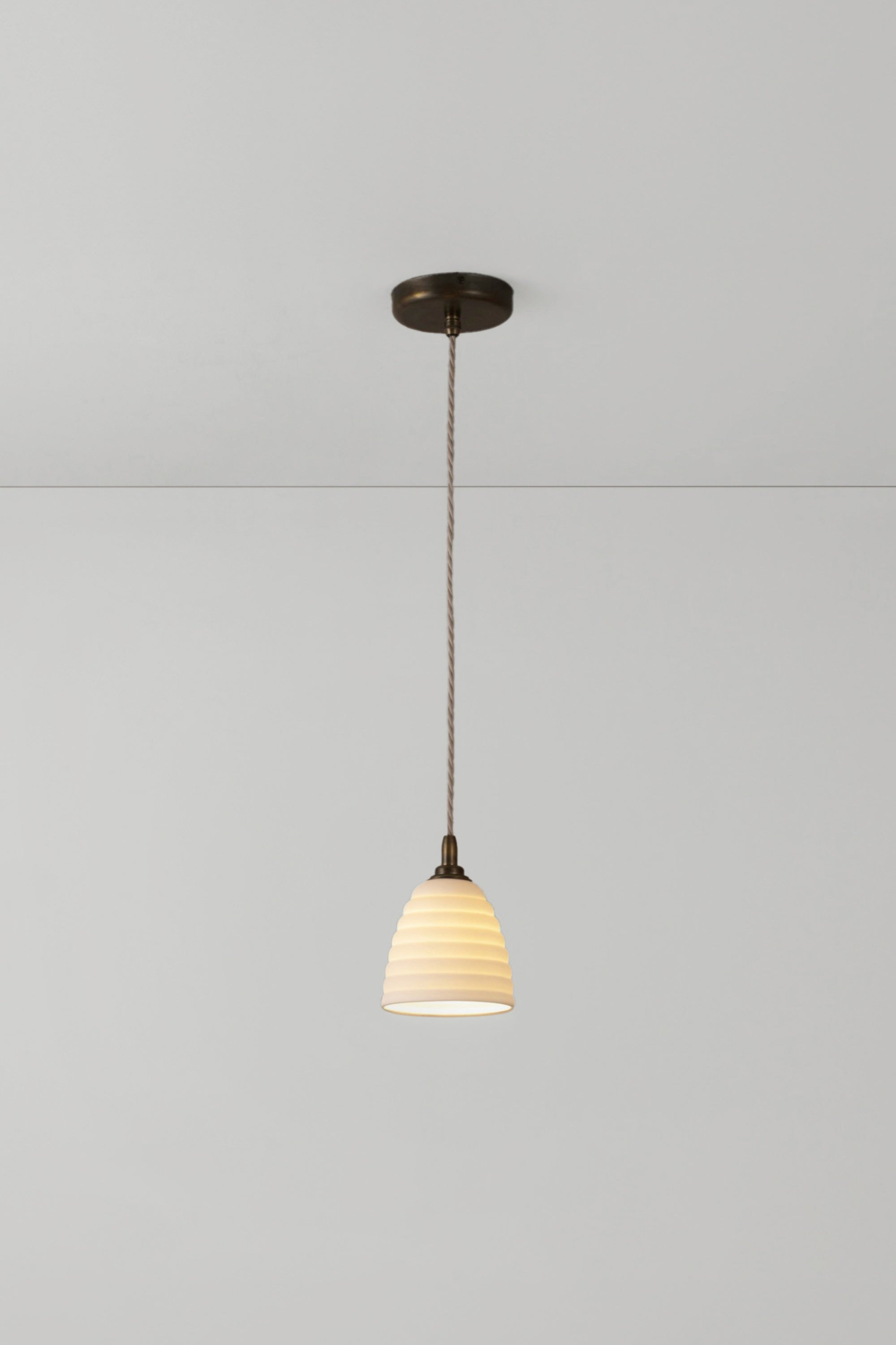 Suspension Bibendum en laiton antique