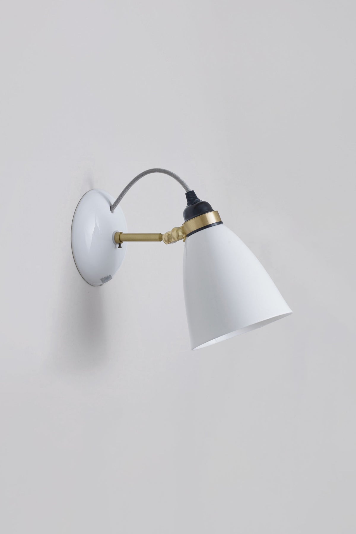 Hector 30 Wall Light