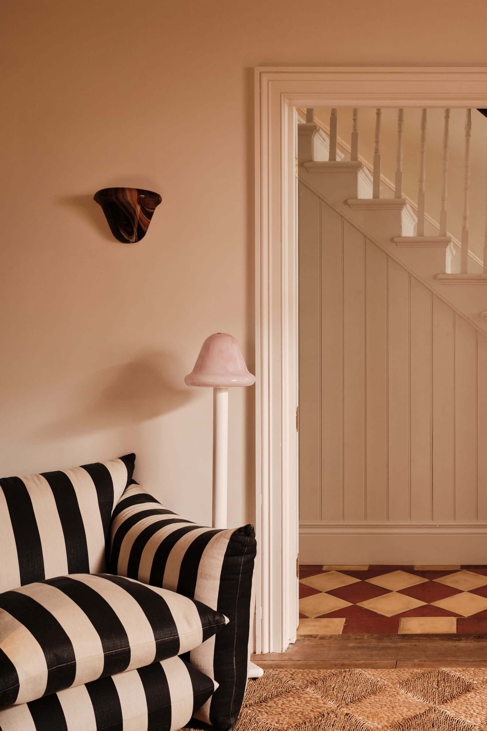 Variant Image for Textured White / Chocolate