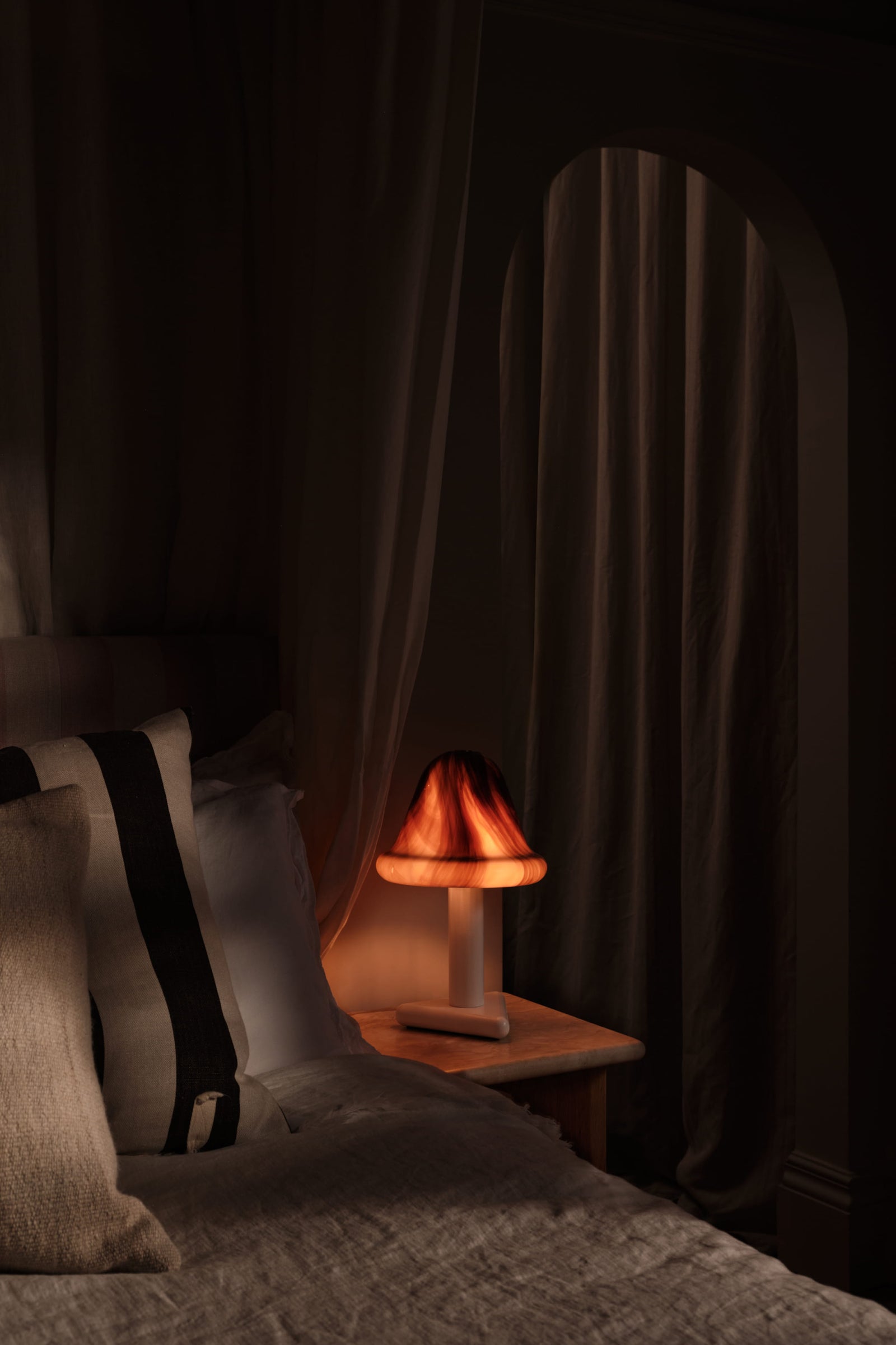 Variant Image for Textured White / Chocolate