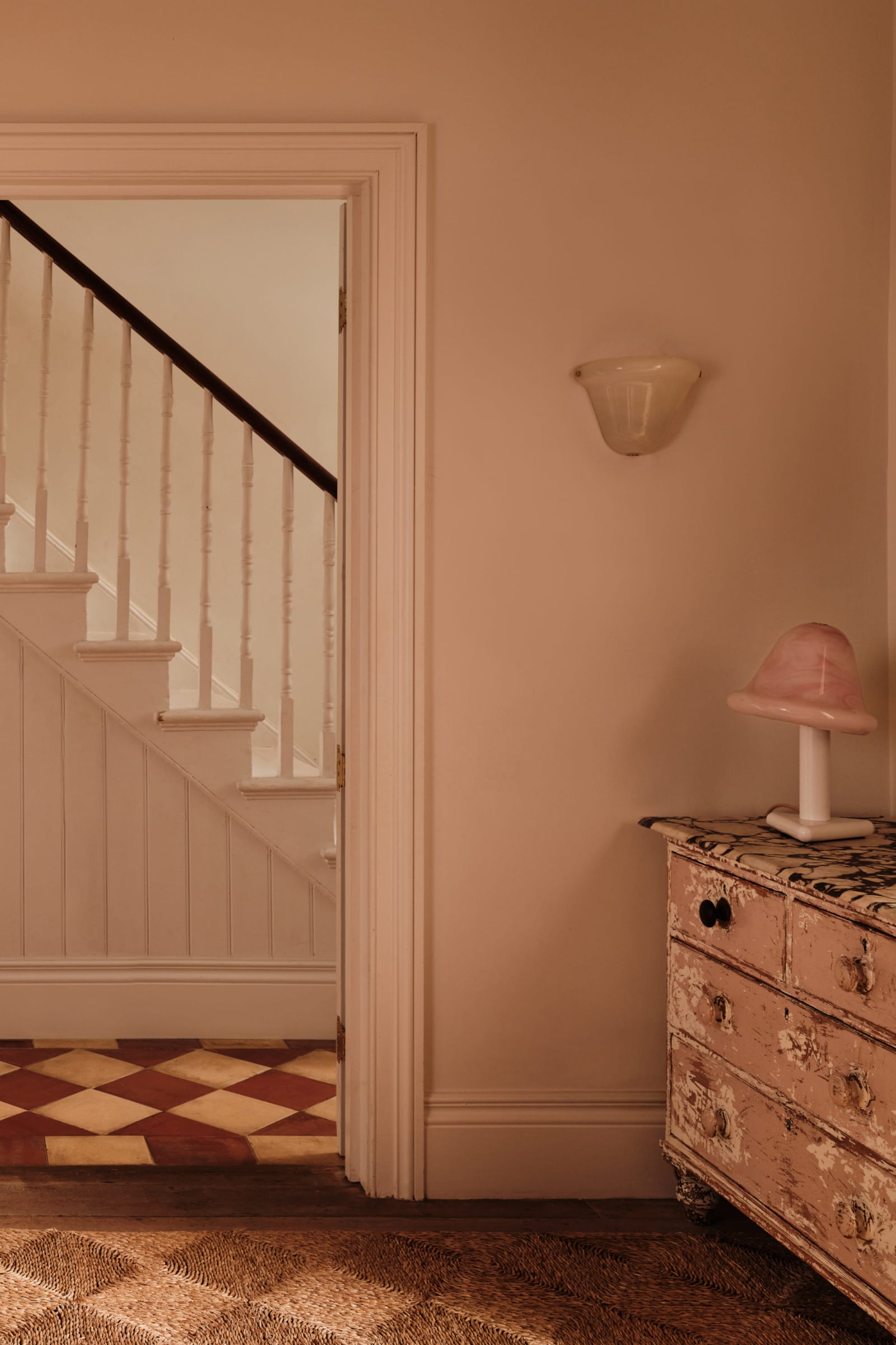 Variant Image for Textured White / Strawberry