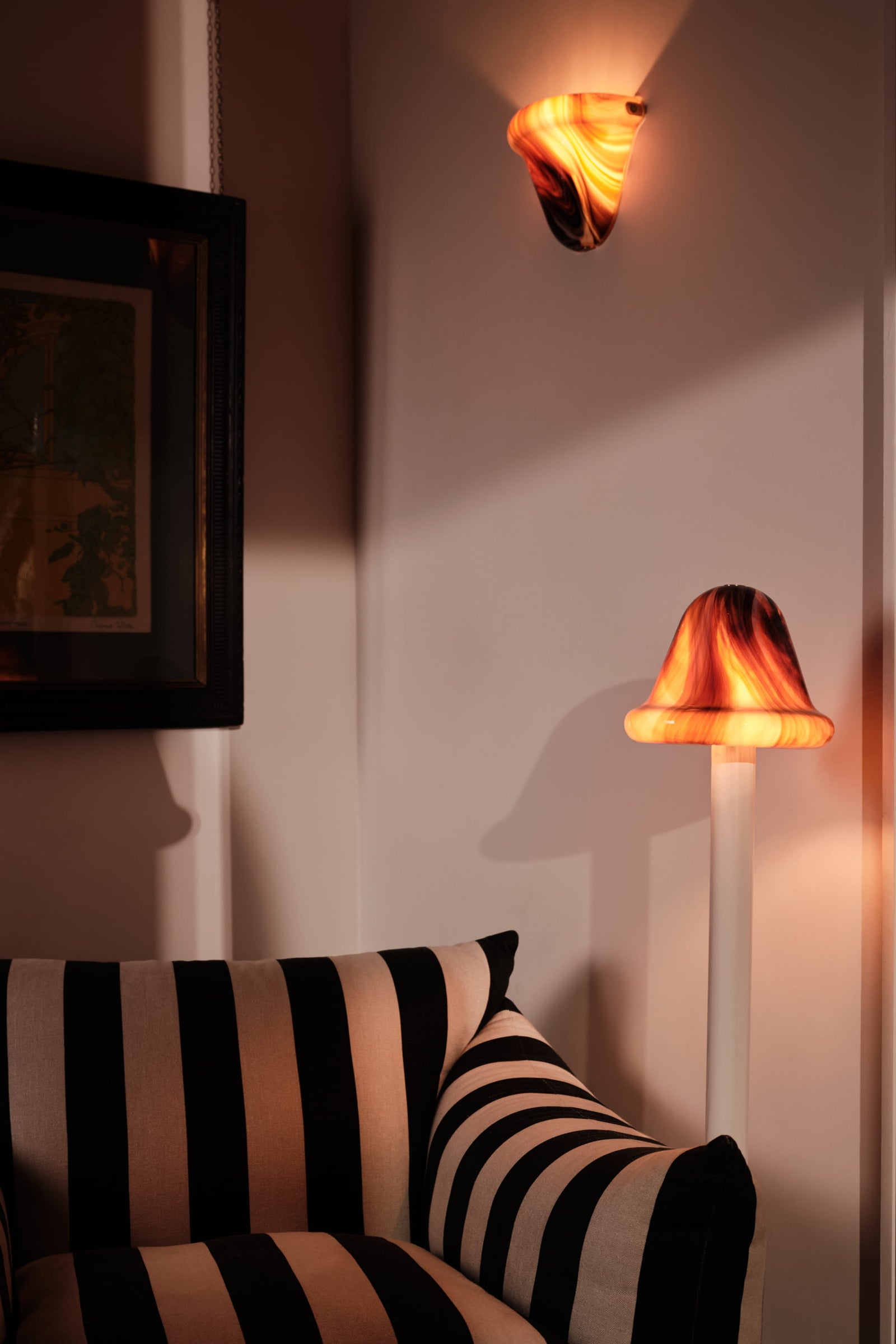 Variant Image for Textured White / Chocolate