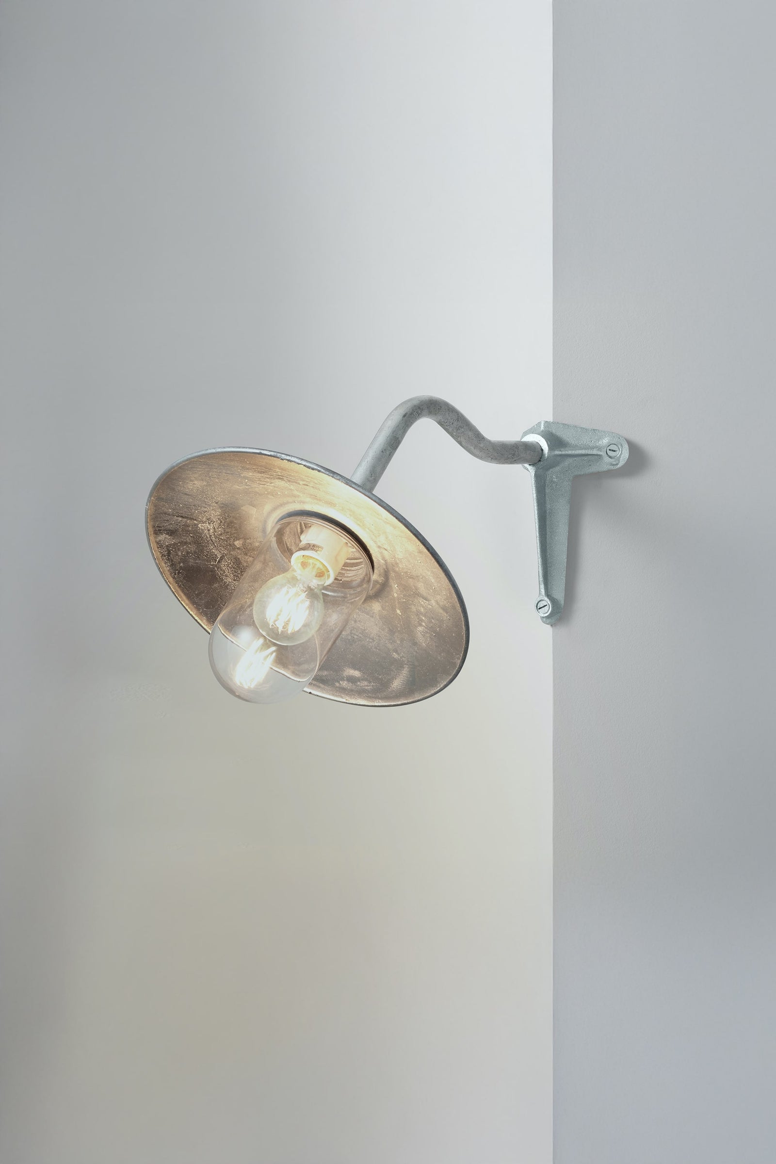 Variant Image for Galvanised Silver / Clear / Corner