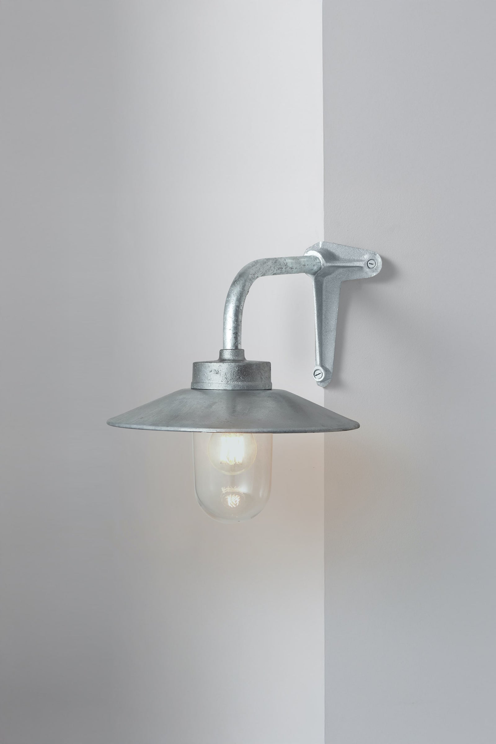 Variant Image for Galvanised Silver / Clear / Corner