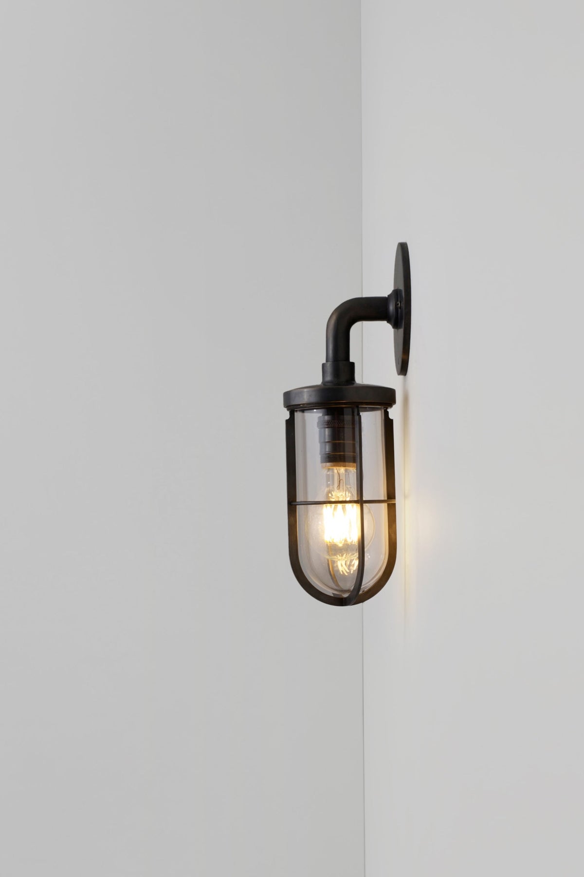 Weatherproof Ship's Well Glass Light 7207