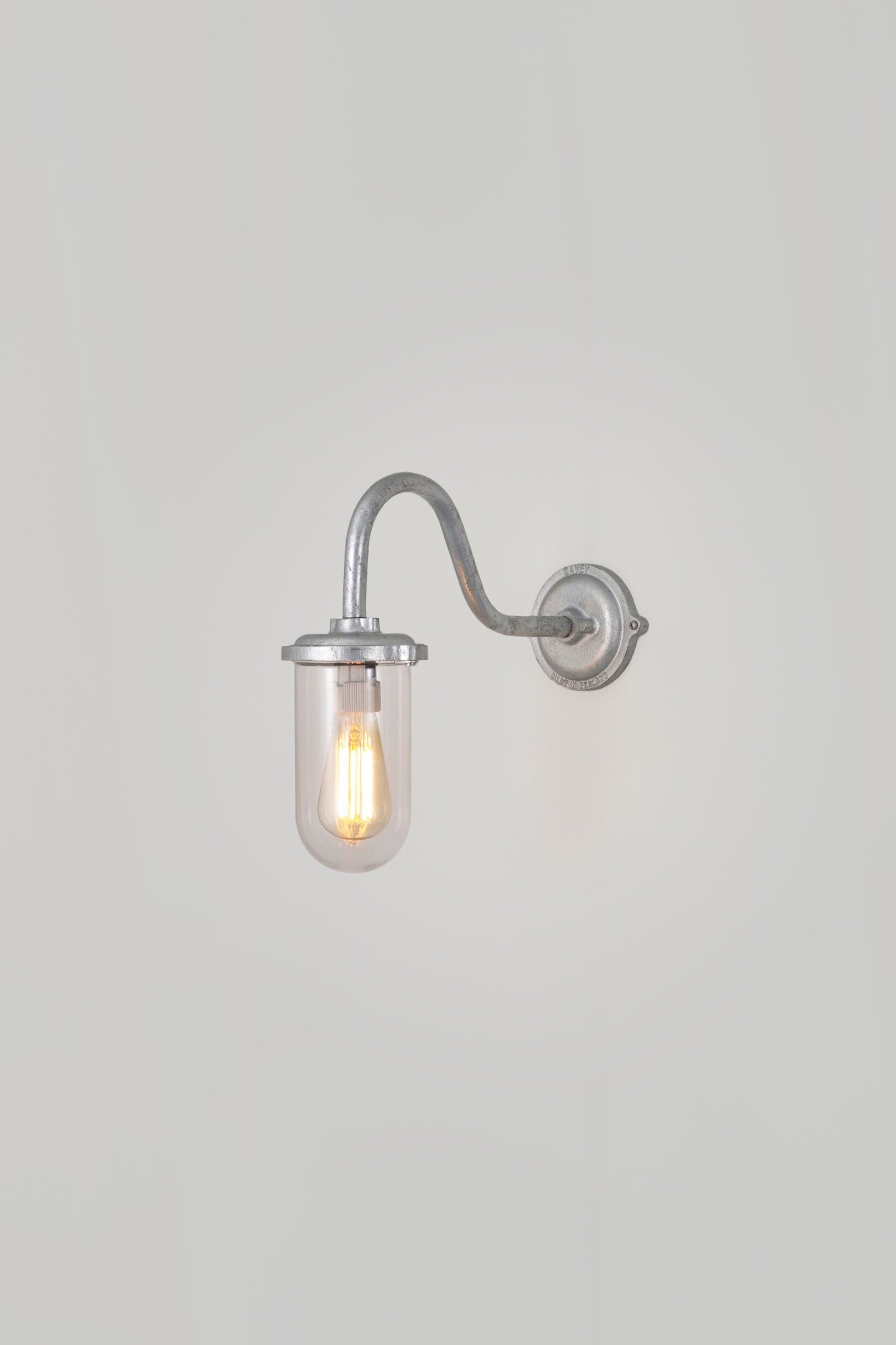 Bracket Light 7672 Wandleuchte mit geschwungenem Arm, 100W
