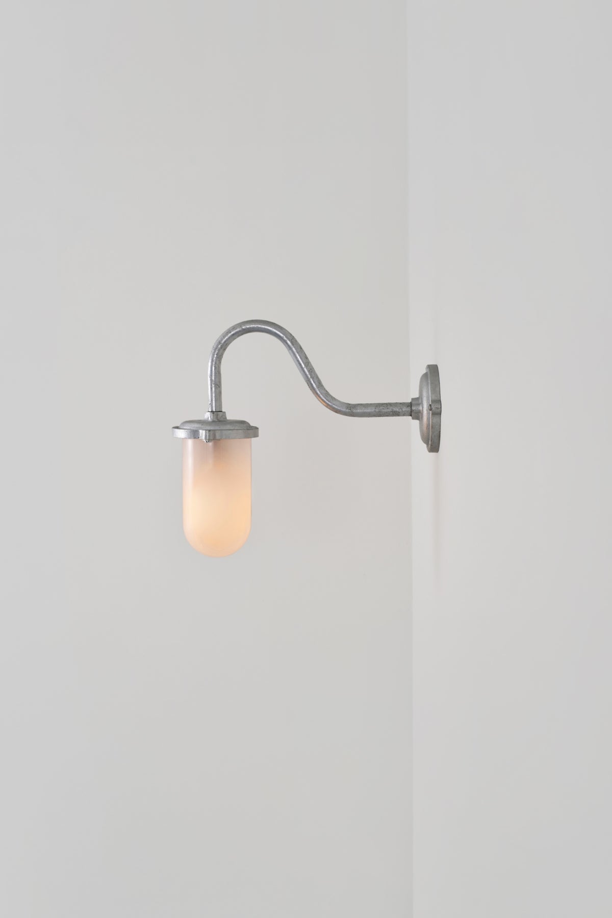 Variant Image for Verzinktes Silber / Mattglas / Standard