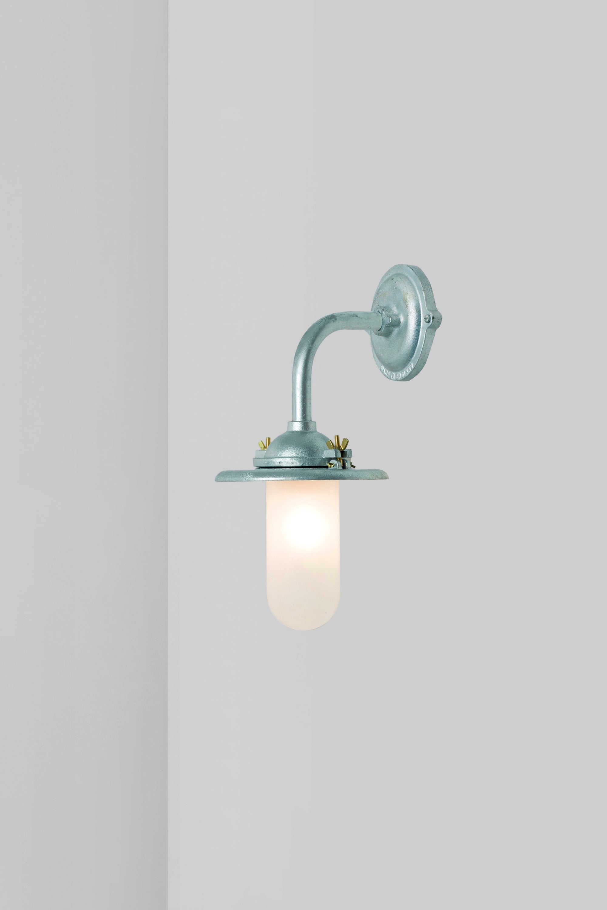 Bracket Light 7685 Außenleuchte, Rechtwinklig, Runde Rosette