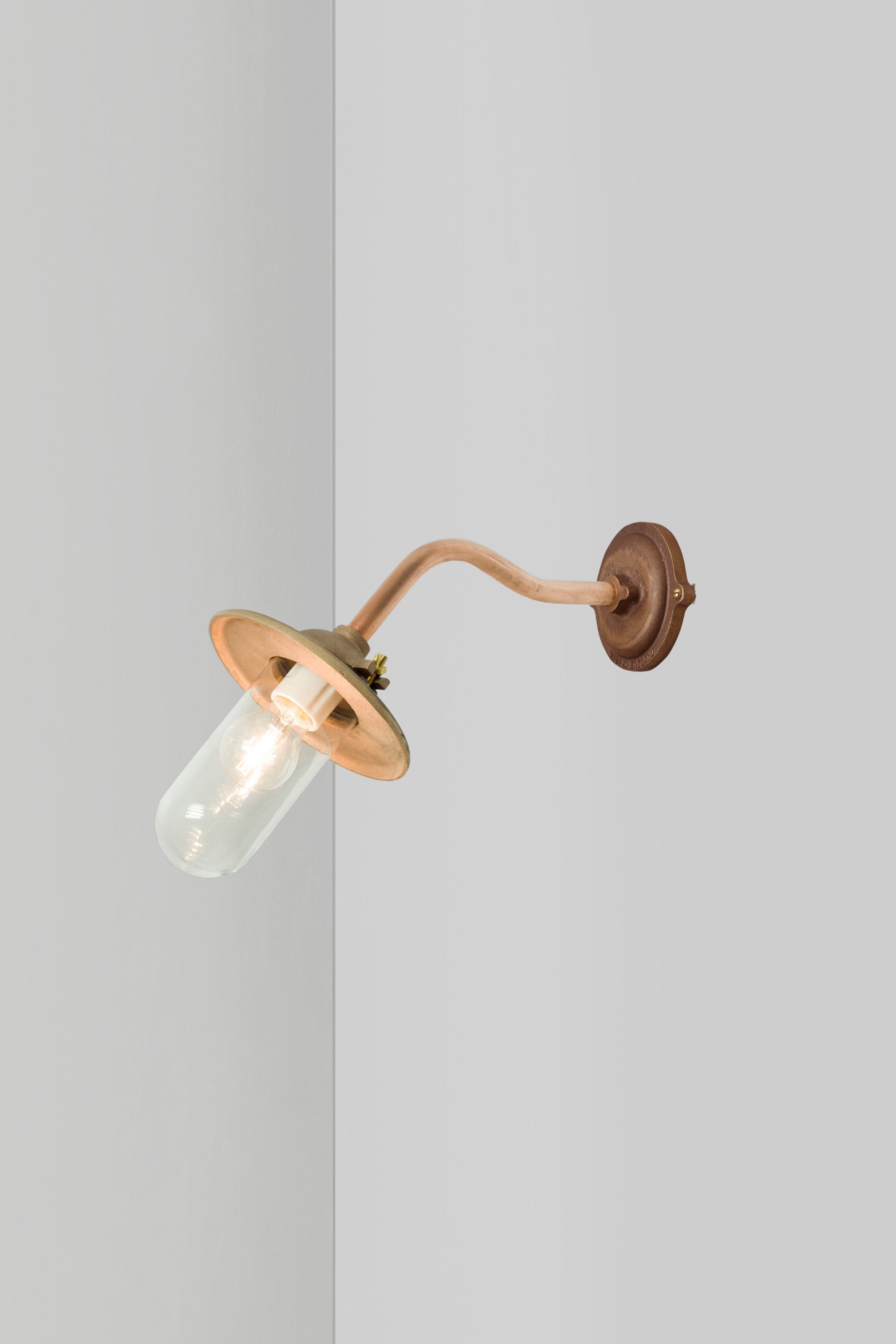 Bracket Light 7685 Außenleuchte, Geschwungen, Runde Rosette